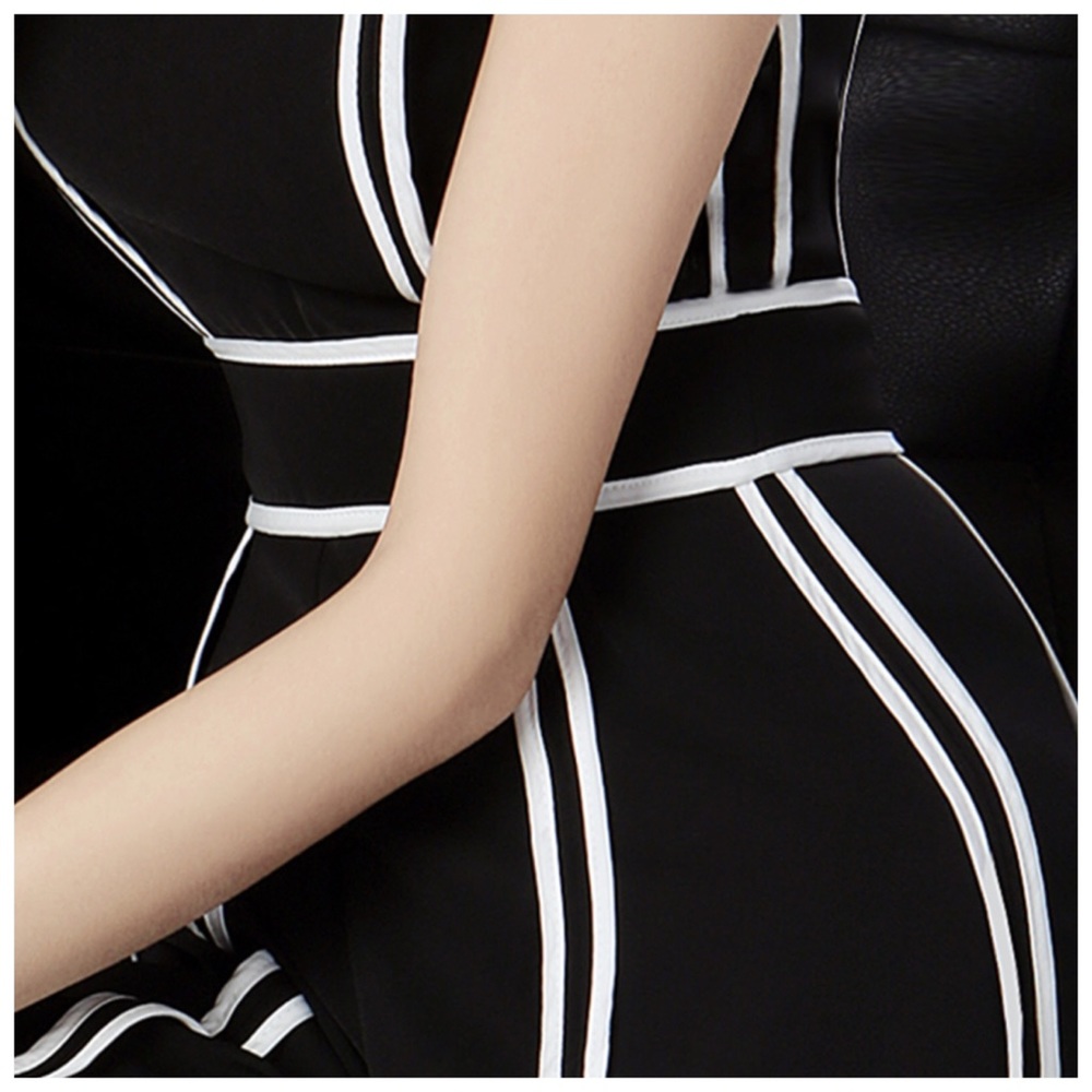 🆕 Black & White Flowing Gorgeous Jumpsuit - Picture 5 of 6